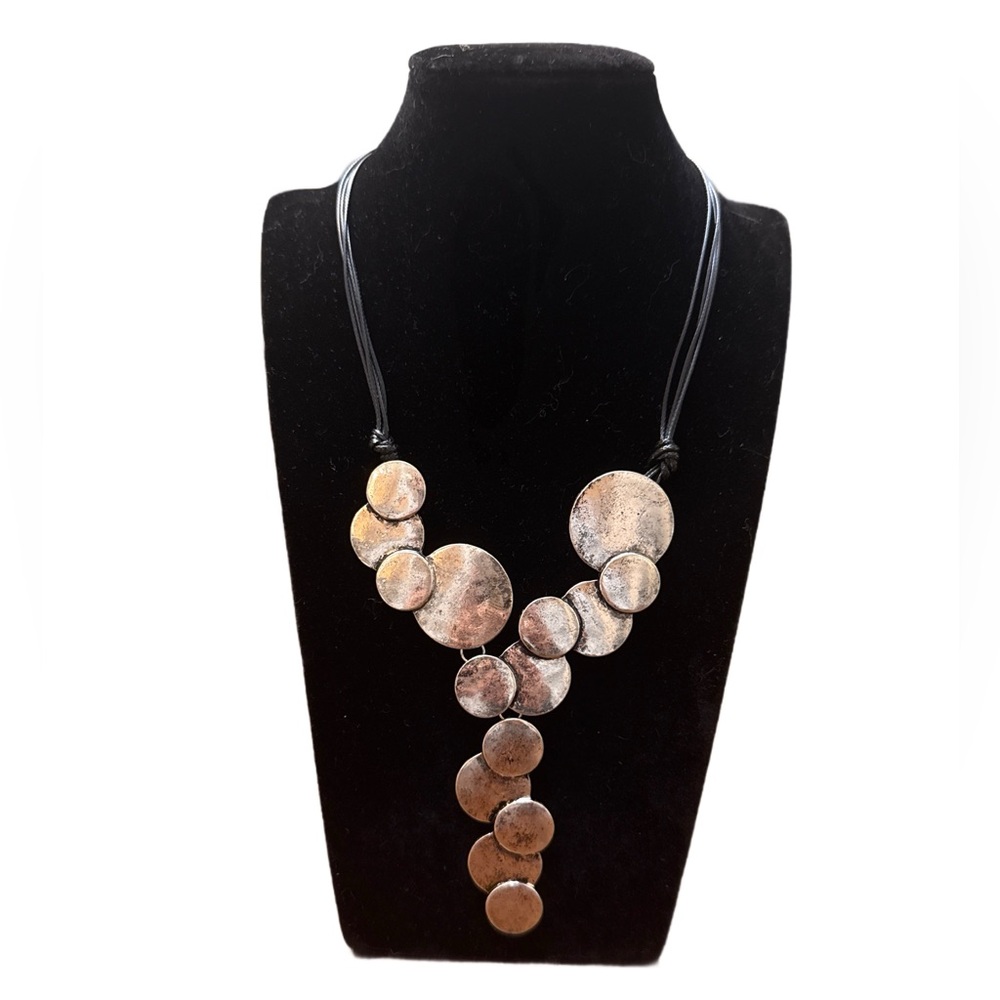 Elegant Silver Chunky Disc Statement Necklace